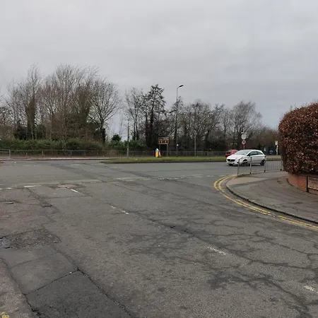 New 2 Bedroom In - Stretford - Old Trafford Close To Football-cricket Ground & Centre アパート マンチェスター