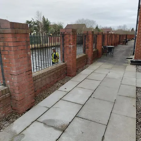 New 2 Bedroom In - Stretford - Old Trafford Close To Football-cricket Ground & Centre アパート マンチェスター