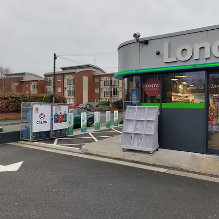 アパート New 2 Bedroom In - Stretford - Old Trafford Close To Football-cricket Ground & Centre *