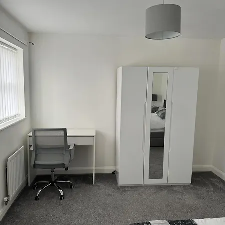 Sleeps5-netflix-parking-near Centre-etihad-coop Live *