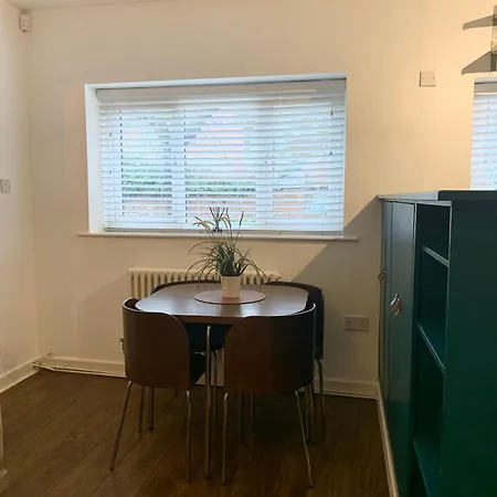 Didsbury Failte Apts - 3 Mins To The Christie's - Ground Floor - Free Parking Manchester