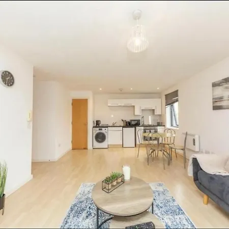 Apartment Novanest Salford