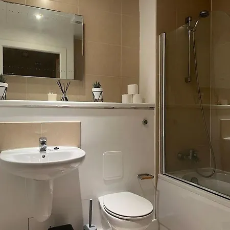 Апартаменты 2 Bedroom City Center *