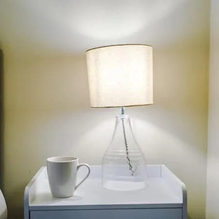 Salford Sanctuary 5 Bed House *