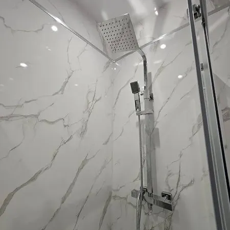 Lovely + Free Parking Feriehus