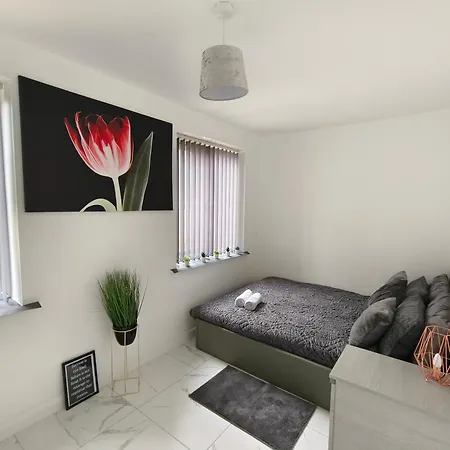Shared House - 10 Mins From Piccadilly Station/man Uni/o2 Apollo 홈스테이 *