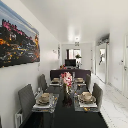 Shared House - 10 Mins From Piccadilly Station/man Uni/o2 Apollo Mánchester