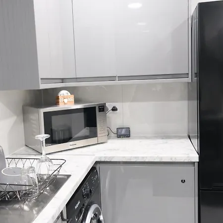 Holiday home Modernized Three Bedroom House Near Stadium, Attractions, Centre - Sky N Netflix - Convenient Transport Manchester