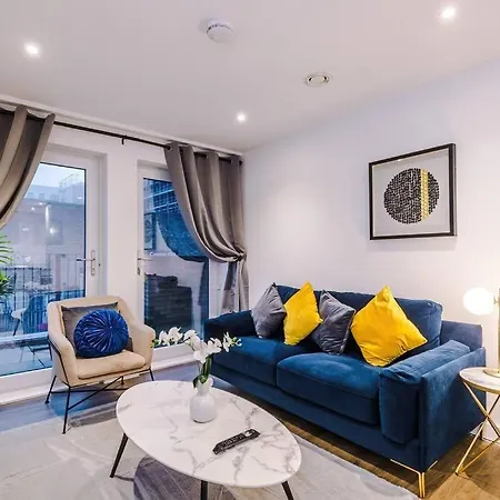 Apartment Family,contractors & Monthly Deals! By Dreamluxe Manchester
