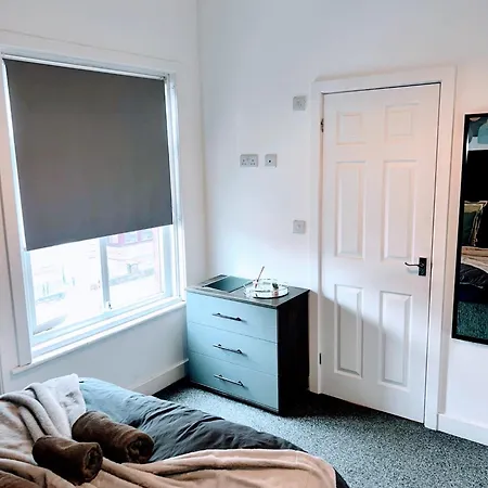 Averill Street Hotel *