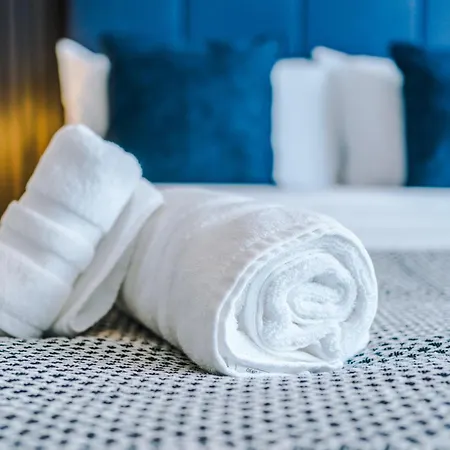 Up To 20 Percent Off Mcr * Manchester