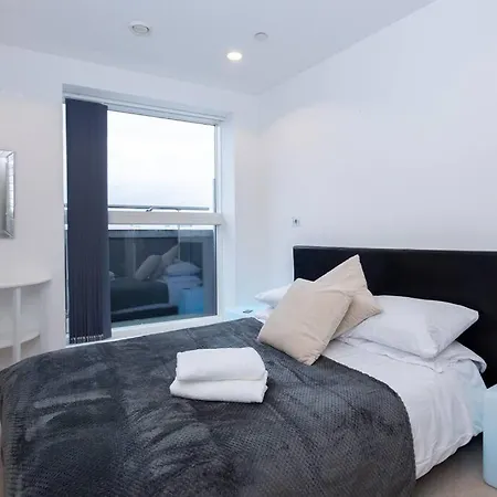 Апартаменты Stunning Media 2bed, Balcony With Amazing Views, Free Wi-fi, Great Transport Links, Long Term Disc Манчестер
