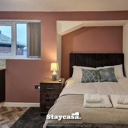 Delightful Spacious Haven With Large Driveway בית נופש *