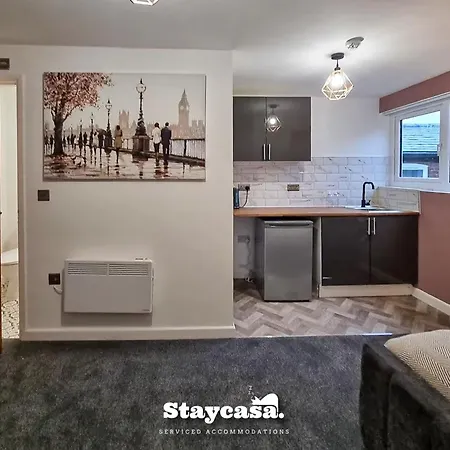 בית נופש Delightful Spacious Haven With Large Driveway *