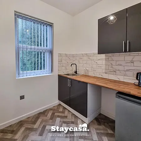 Delightful Spacious Haven With Large Driveway בית נופש