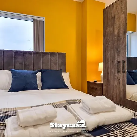 Delightful Spacious Haven With Large Driveway בית נופש *