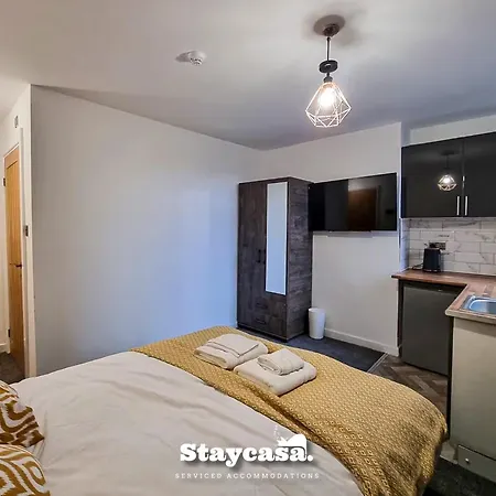 Delightful Spacious Haven With Large Driveway Holiday home *