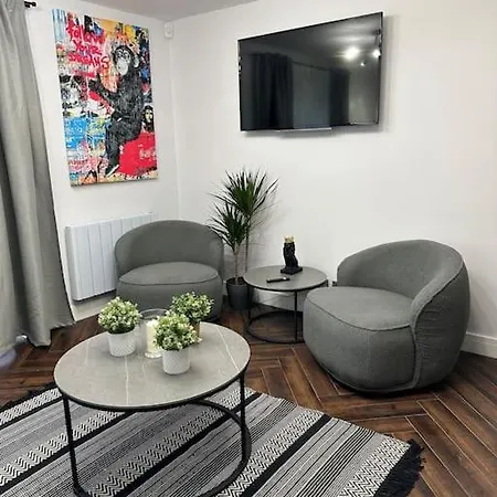 Lägenhet Ground Floor 3 Bed Mcr *
