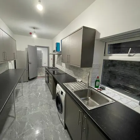 Luxurious En-suite 3 Quarto em Acomodações Particulares Manchester