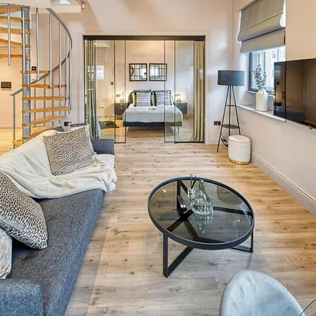 Centre 3 Bedroom #41 דירה מנצ'סטר