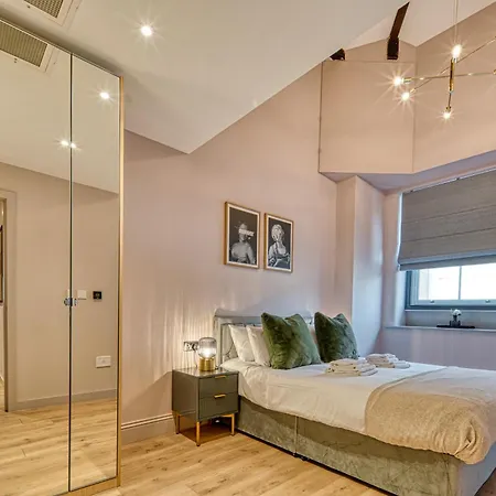 דירה Centre 3 Bedroom #41 *
