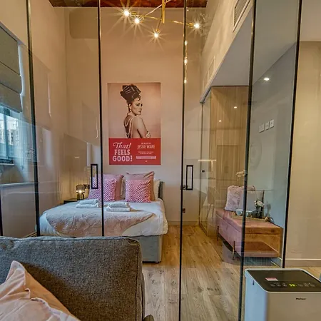 Funky 3 Bedroom In Chinatown!