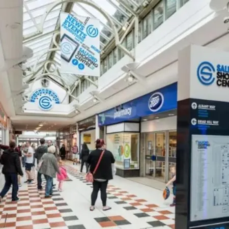 Apartamento Mcr 1br Getaway With Rooftop Access & Prime Location Manchester