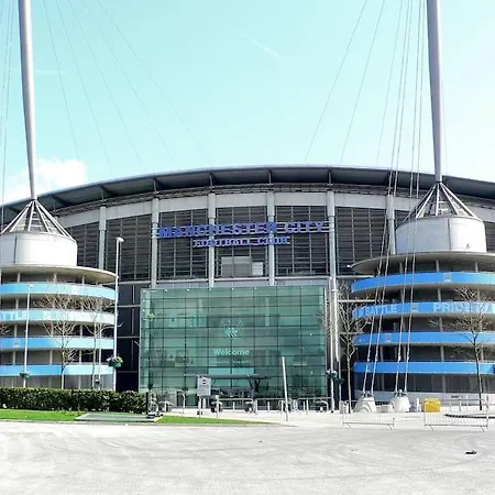 Mcr 1br Getaway With Rooftop Access & Prime Location Manchester