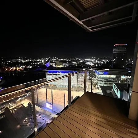 Spacious 2 Bedroom Flat Stunning Waterside View Apartman *