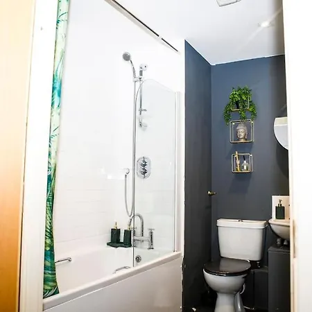 Stylish Two-bedroom Salford Quays Lägenhet Manchester