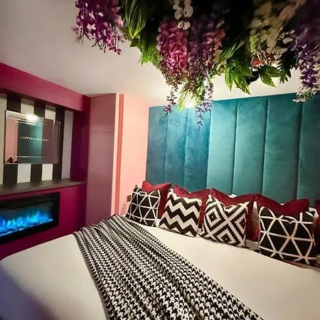 Appartamento Manchester's Only Themed Slumber Party For 8 With Makeup Manchester