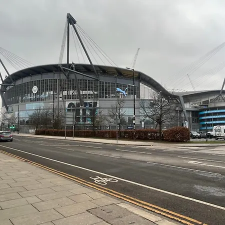 Charming 1 Bedroom In The Heart Of Close To Centre And Etihad Stadium *