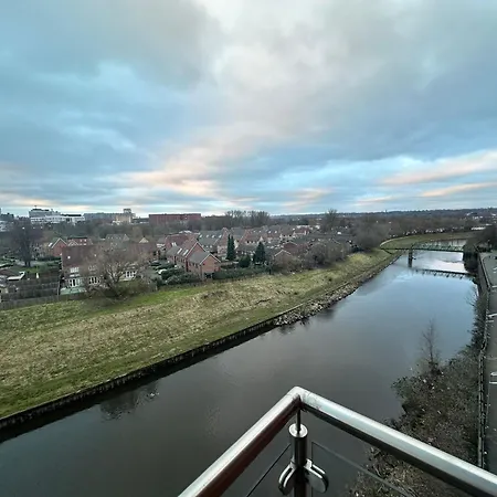 Adelphi Wharf By Beehosting * Mánchester