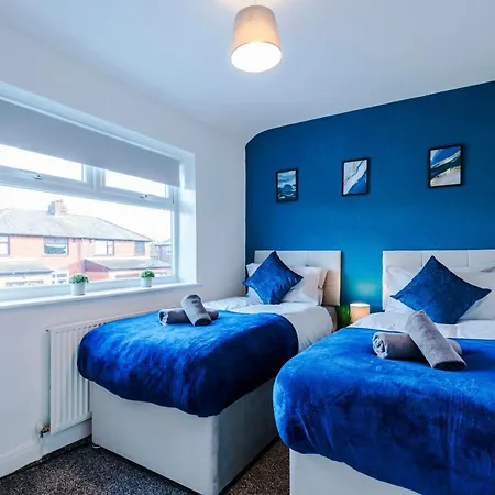 Spacious 3 Bedroom House Close To Etihad