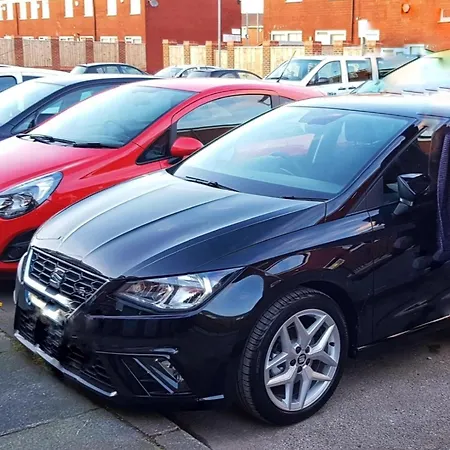 Lovely, Spacious 1-bedroom With *free Parking *