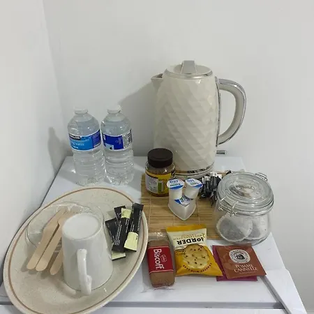 Pensión Airstaybnb *