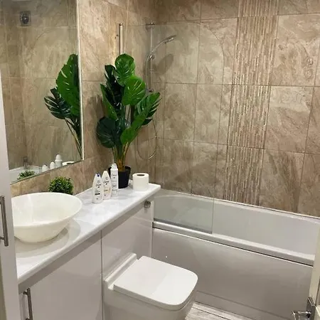2 Bed Centre * Manchester