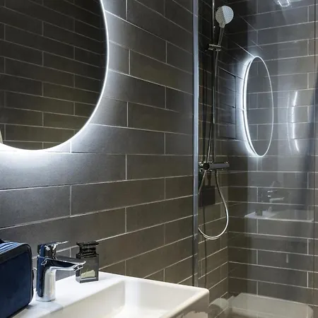 Ibis Centre Princess Street 3*