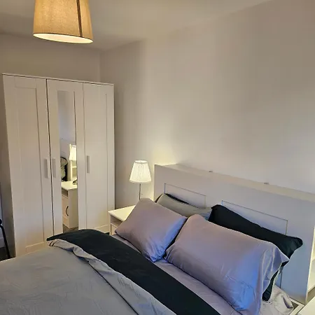בית נופש 2 Bed House In Manchesrer *