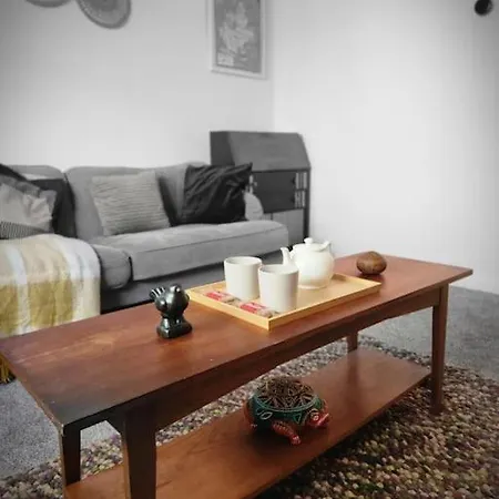 Newly Renovated 5 Bed + 5 Bath! Prázdninový dům