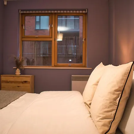 Spacious 2bdr By Torr Group Short Lets & Serviced With Free Underground Allocated Parking *