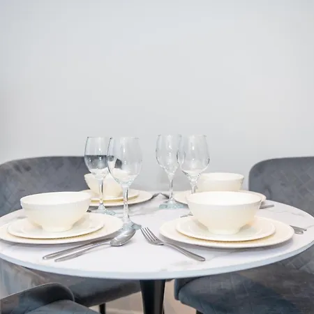 Cosy 1 Bed - Perfect For Long By Valore Services * Μάντσεστερ