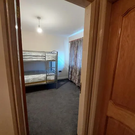 Apartment Dobcross Close Manchester