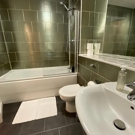 Apartman Stylish City Centre By Cloud *