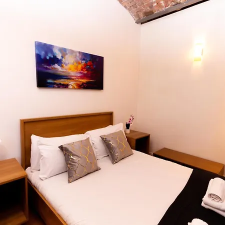 Two Bed In Converted Centre Mill *