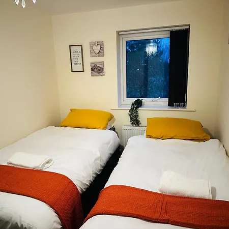 Cozy Stylish House Near Piccadilly Station, Etihad Stadium With Parking, Garden And 900mb Wifi Nyaraló