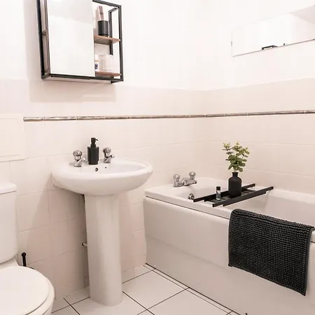 Centre 2bed, Sleeps 6, Free Wi-fi