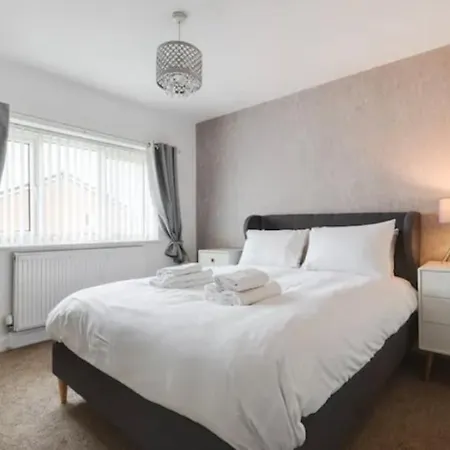 New Build House Near Trafford Centre With Drive Сasa de vacaciones Mánchester