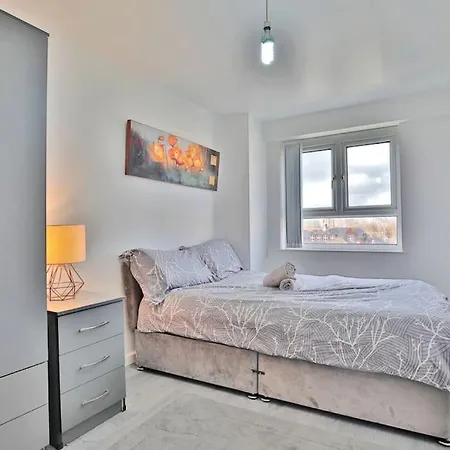 アパート Modern 2 Bed Highclere Flat For And Contractor Groups In - Free Parking - By Nmb Serviced
