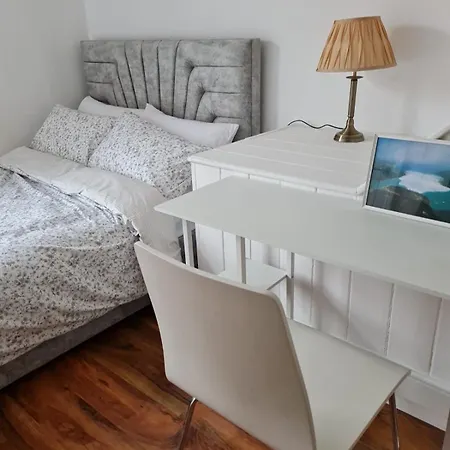 Scotland Street, Newton Heath 3*